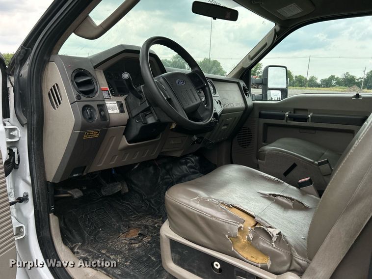 image for item KW9213 2008 Ford F550 Super Duty  bucket truck