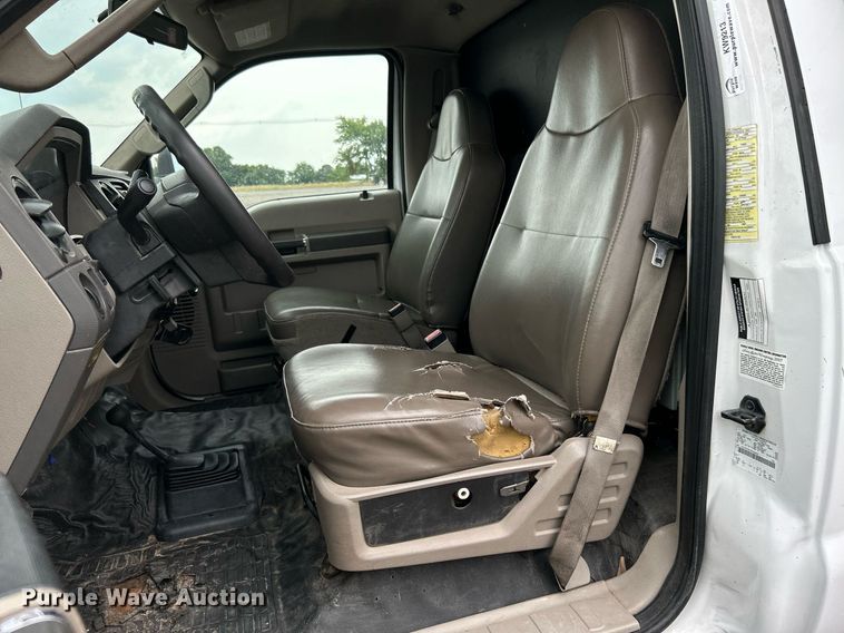 image for item KW9213 2008 Ford F550 Super Duty  bucket truck