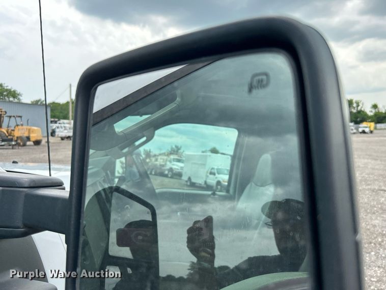 image for item KW9213 2008 Ford F550 Super Duty  bucket truck