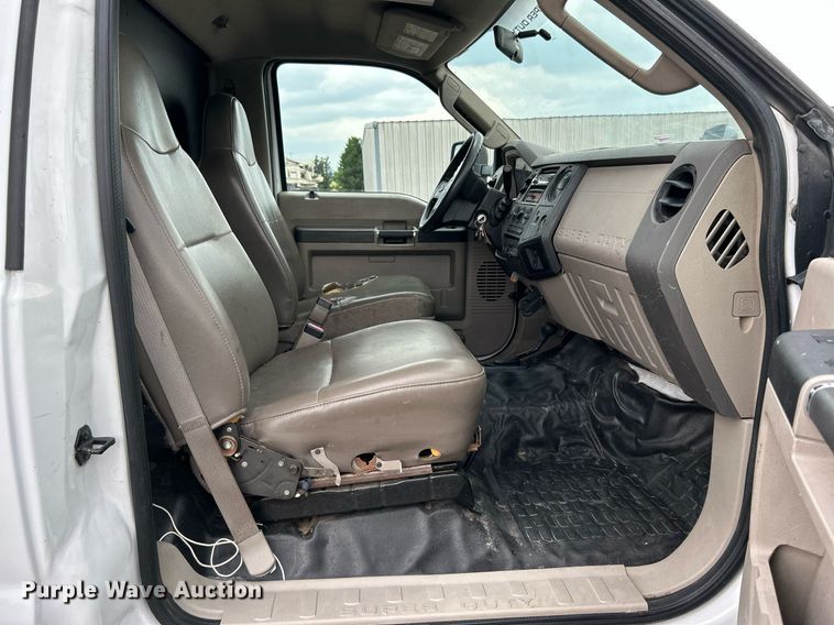 image for item KW9213 2008 Ford F550 Super Duty  bucket truck