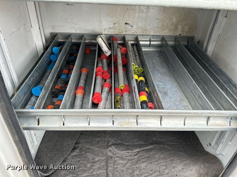 image for item KW9216 2013 Dodge Ram 5500HD  bucket truck