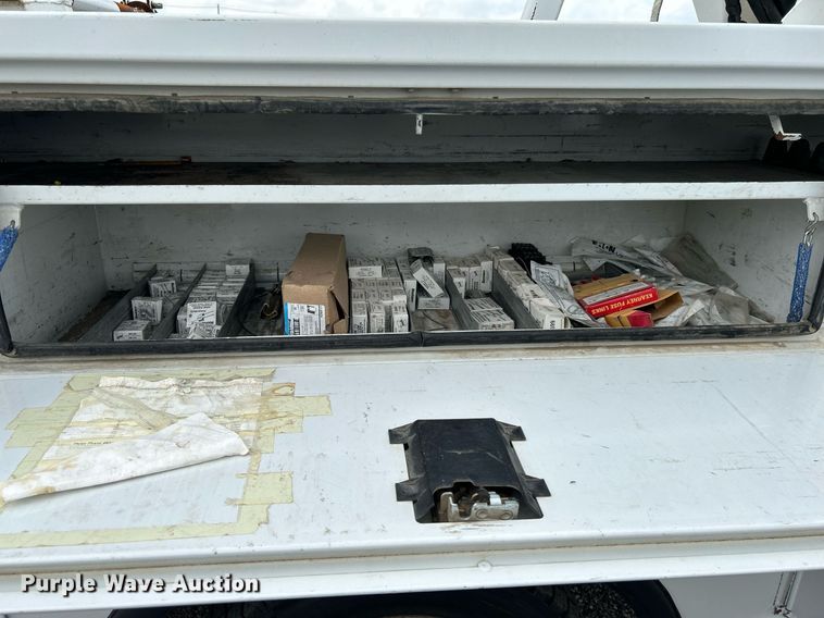 image for item KW9216 2013 Dodge Ram 5500HD  bucket truck