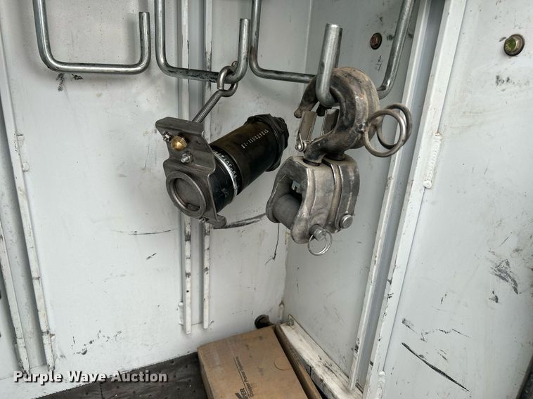 image for item KW9216 2013 Dodge Ram 5500HD  bucket truck