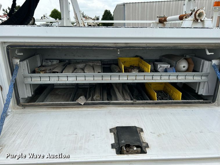 image for item KW9216 2013 Dodge Ram 5500HD  bucket truck