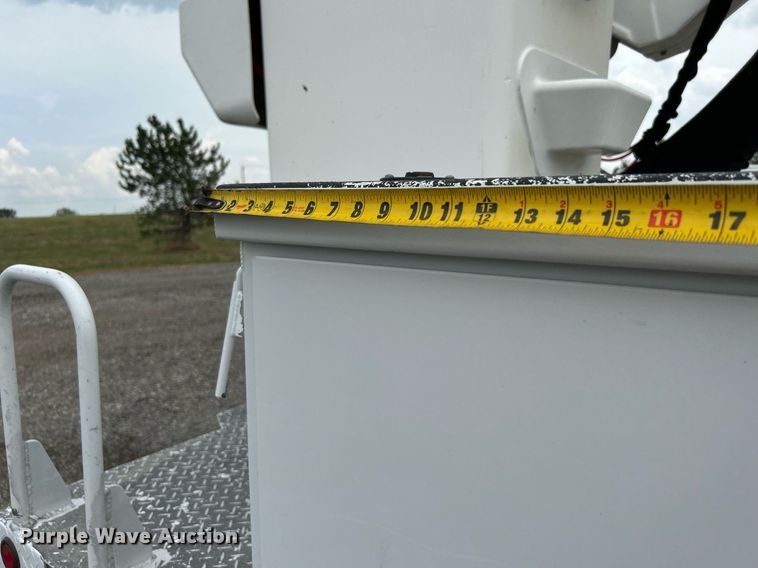 image for item KW9216 2013 Dodge Ram 5500HD  bucket truck