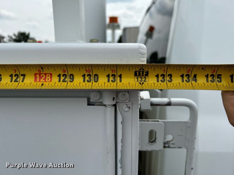 image for item KW9216 2013 Dodge Ram 5500HD  bucket truck