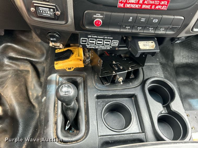 image for item KW9216 2013 Dodge Ram 5500HD  bucket truck