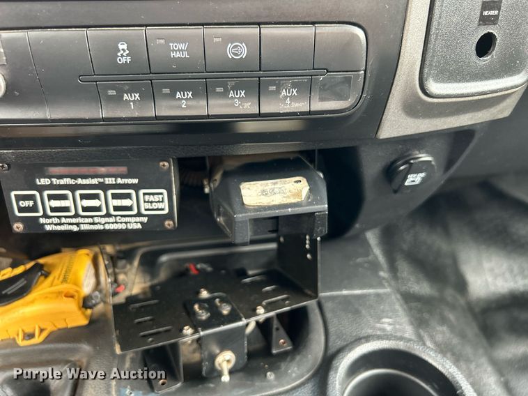 image for item KW9216 2013 Dodge Ram 5500HD  bucket truck