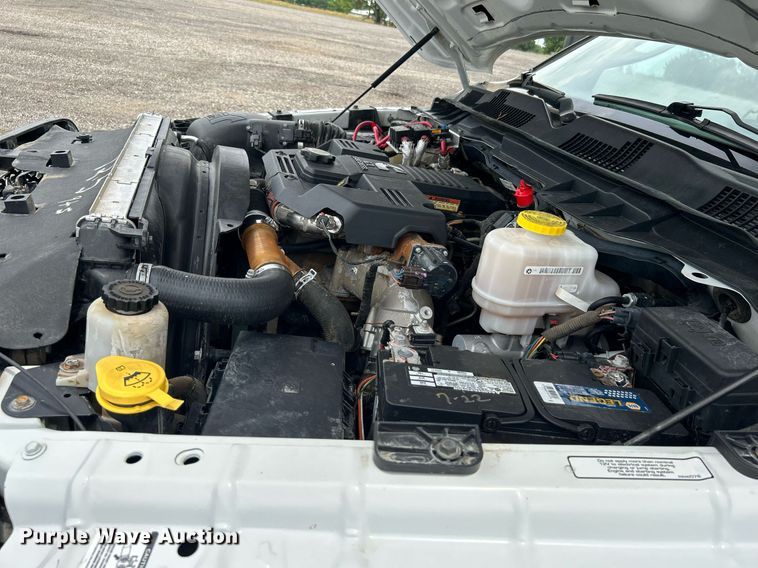 image for item KW9216 2013 Dodge Ram 5500HD  bucket truck