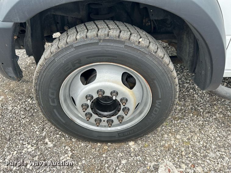 image for item KW9216 2013 Dodge Ram 5500HD  bucket truck