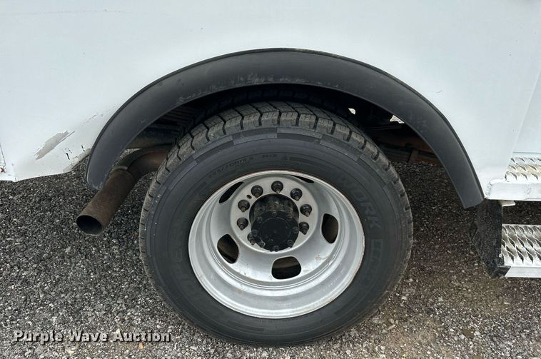 image for item KW9216 2013 Dodge Ram 5500HD  bucket truck