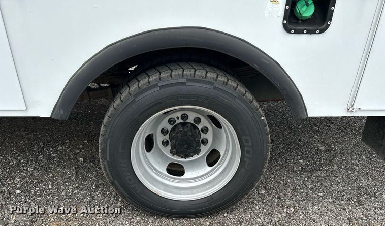 image for item KW9216 2013 Dodge Ram 5500HD  bucket truck