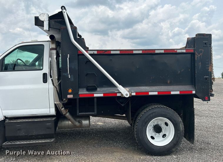 image for item KW9217 2007 GMC C7500  dump truck