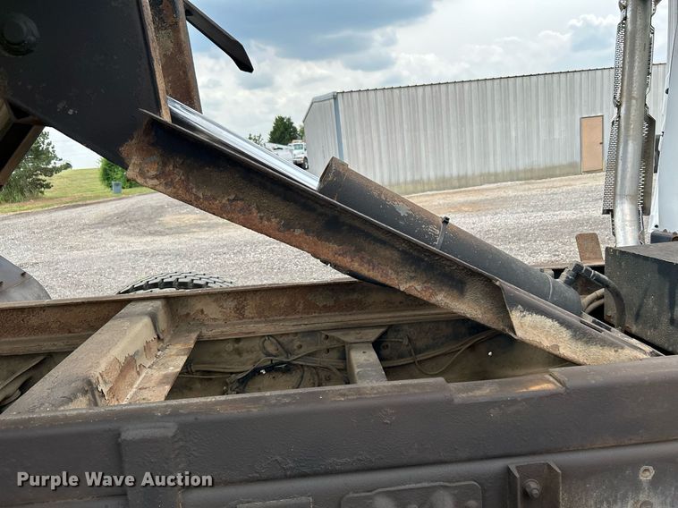 image for item KW9217 2007 GMC C7500  dump truck