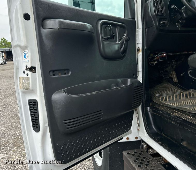 image for item KW9217 2007 GMC C7500  dump truck