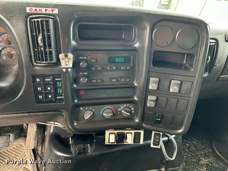 image for item KW9217 2007 GMC C7500  dump truck