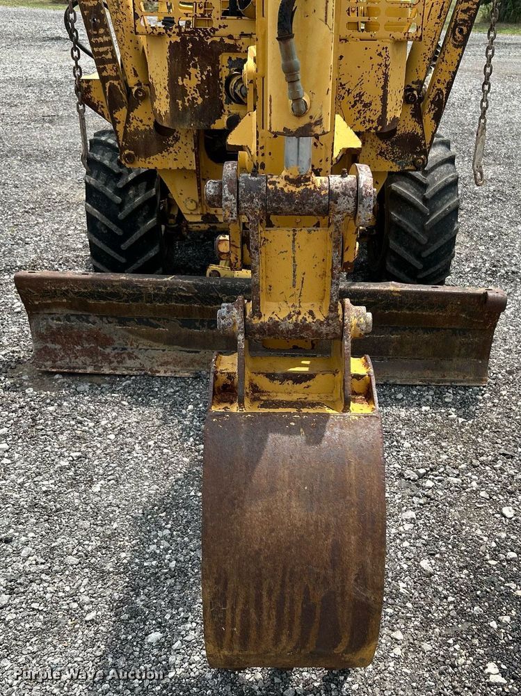 image for item KW9218 1994 Vermeer V4150  trencher