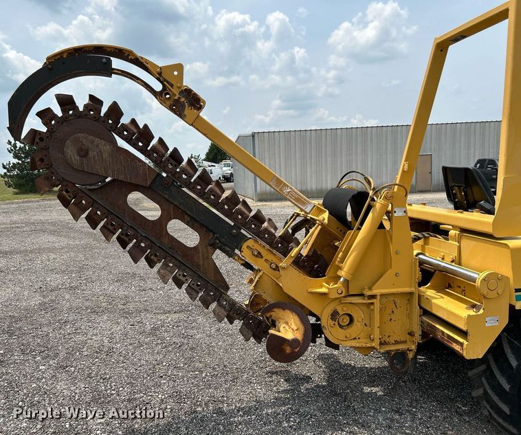 image for item KW9218 1994 Vermeer V4150  trencher