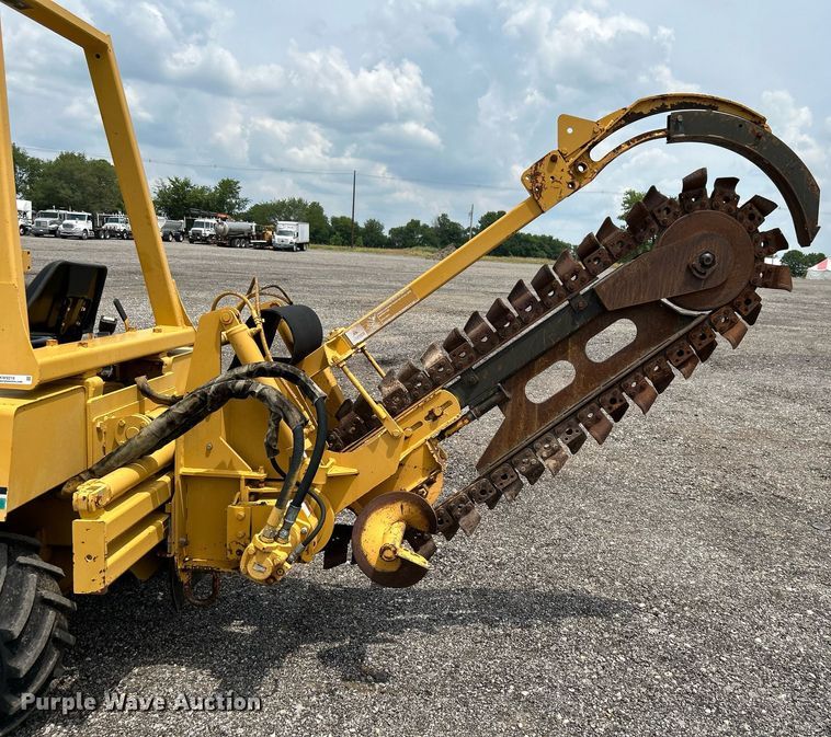 image for item KW9218 1994 Vermeer V4150  trencher