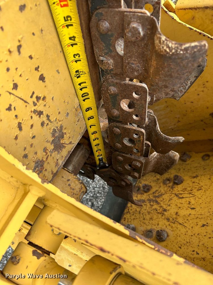 image for item KW9218 1994 Vermeer V4150  trencher