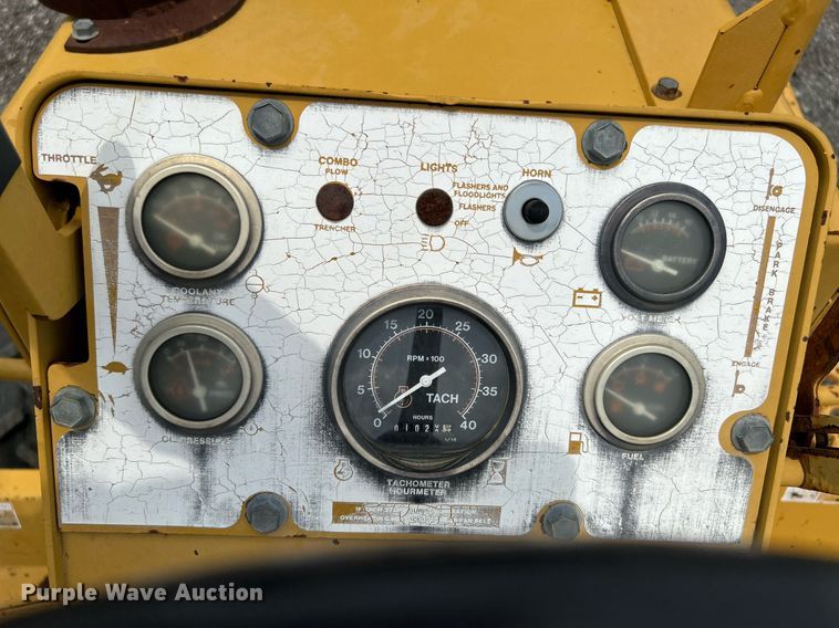 image for item KW9218 1994 Vermeer V4150  trencher