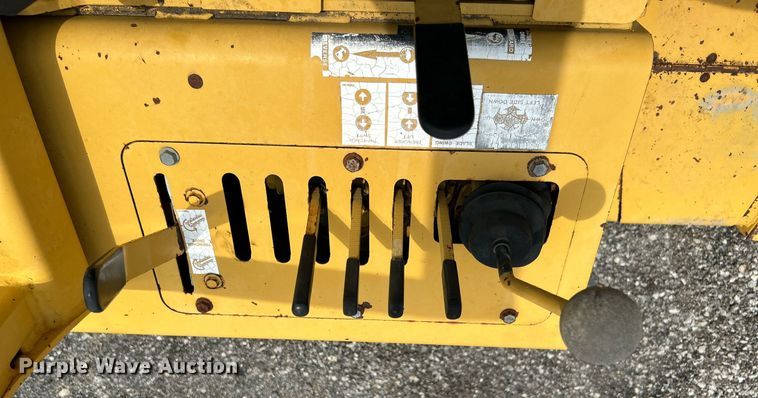 image for item KW9218 1994 Vermeer V4150  trencher