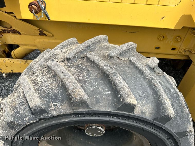 image for item KW9218 1994 Vermeer V4150  trencher