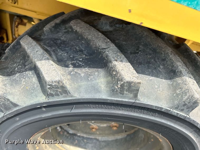 image for item KW9218 1994 Vermeer V4150  trencher