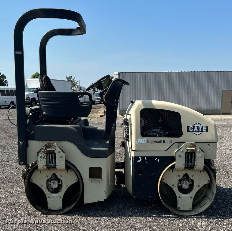 image for item KW9222 2006 Ingersoll Rand DuraPac DD24  double drum vibratory roller