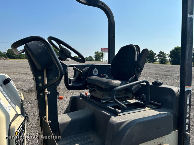 image for item KW9222 2006 Ingersoll Rand DuraPac DD24  double drum vibratory roller