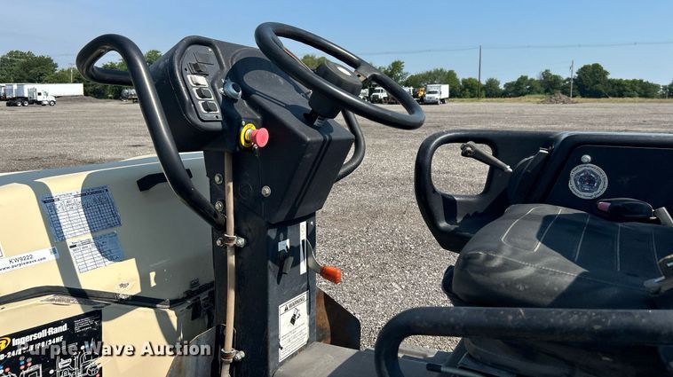 image for item KW9222 2006 Ingersoll Rand DuraPac DD24  double drum vibratory roller
