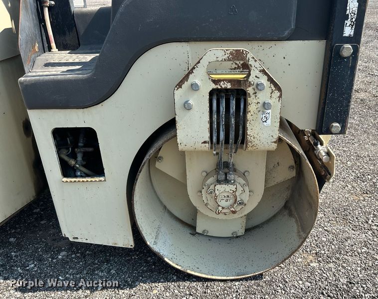 image for item KW9222 2006 Ingersoll Rand DuraPac DD24  double drum vibratory roller