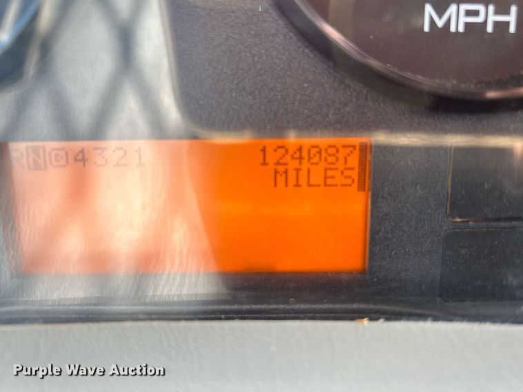 image for item KW9226 2010 International 4400  bucket truck