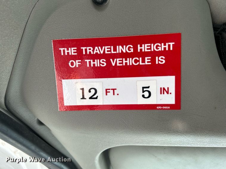 image for item KW9226 2010 International 4400  bucket truck