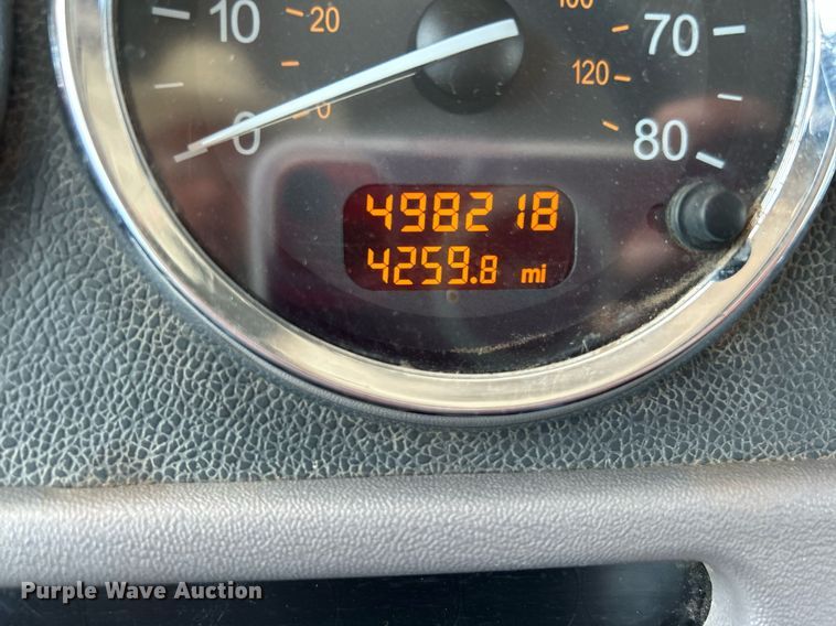 image for item KW9227 2011 Peterbilt 367  roll-off container truck