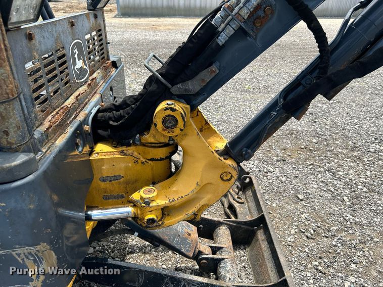 image for item KW9228 John Deere 17D  mini excavator