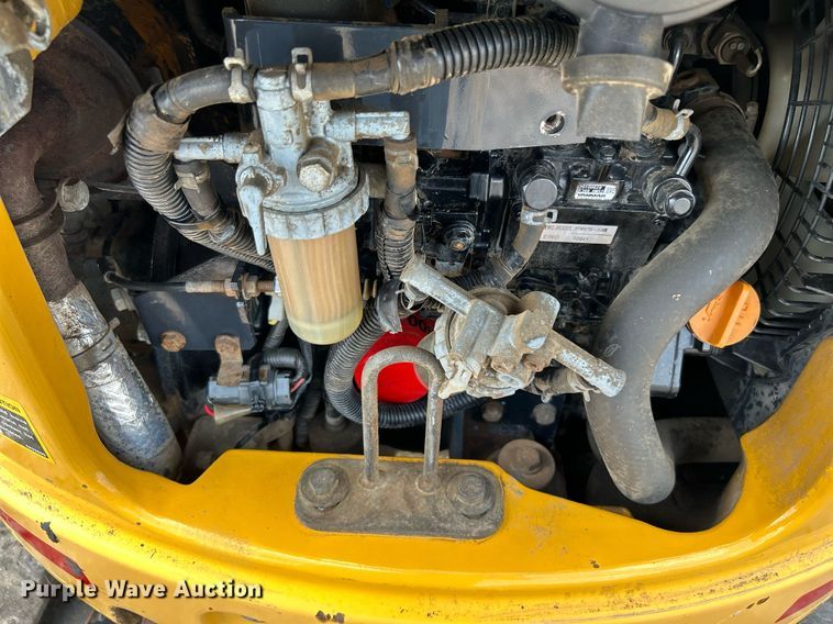 image for item KW9228 John Deere 17D  mini excavator