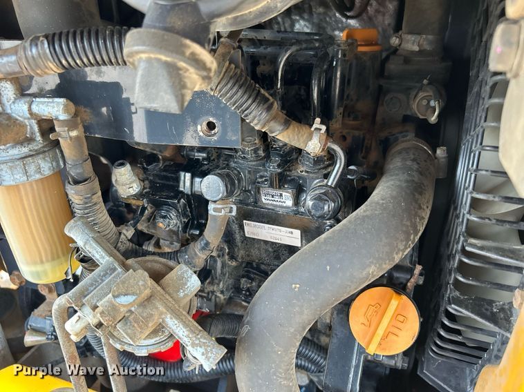 image for item KW9228 John Deere 17D  mini excavator