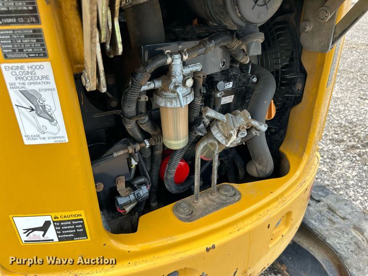 image for item KW9228 John Deere 17D  mini excavator