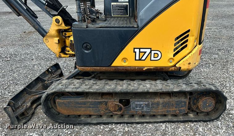 image for item KW9228 John Deere 17D  mini excavator