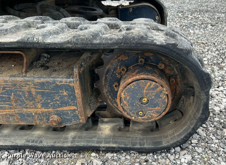 image for item KW9228 John Deere 17D  mini excavator