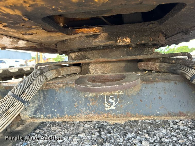 image for item KW9228 John Deere 17D  mini excavator