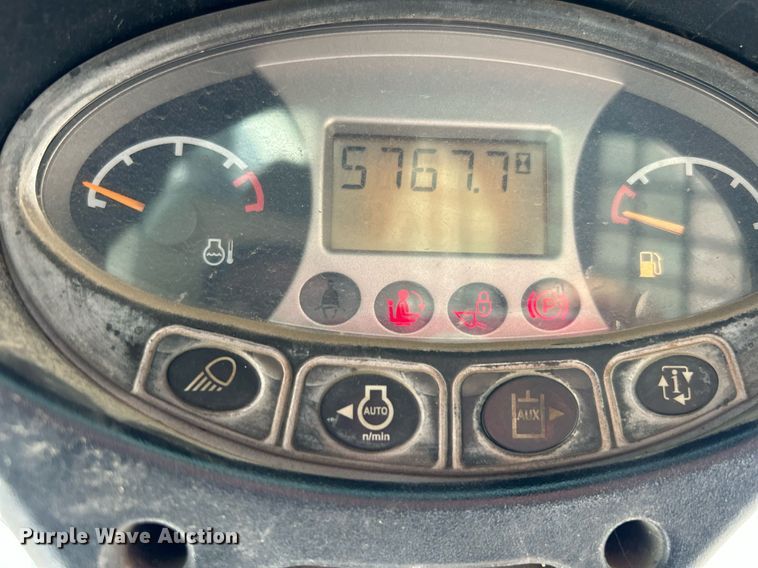 image for item KW9229 2014 Bobcat S650  skid steer loader