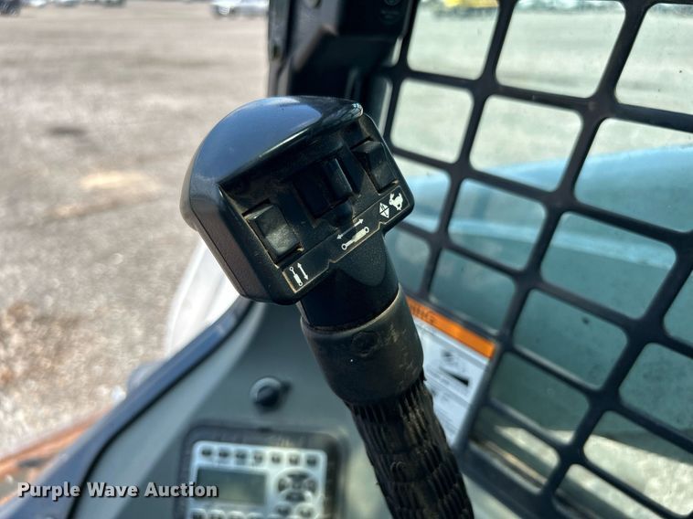 image for item KW9229 2014 Bobcat S650  skid steer loader