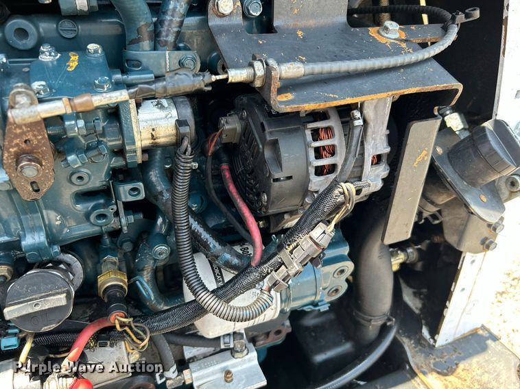 image for item KW9229 2014 Bobcat S650  skid steer loader