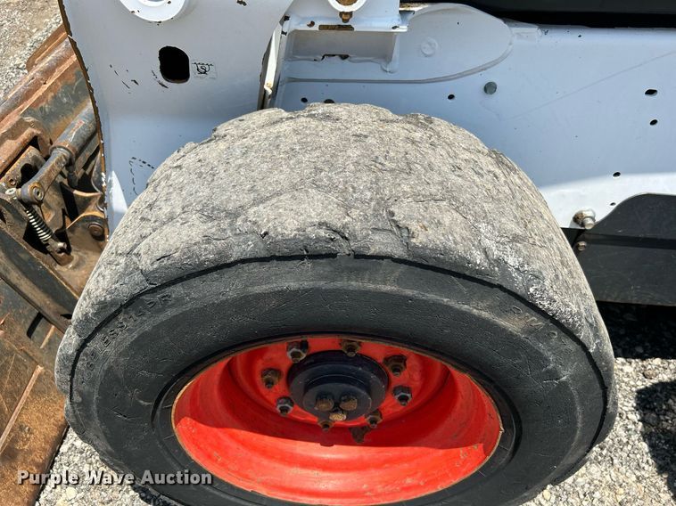 image for item KW9229 2014 Bobcat S650  skid steer loader