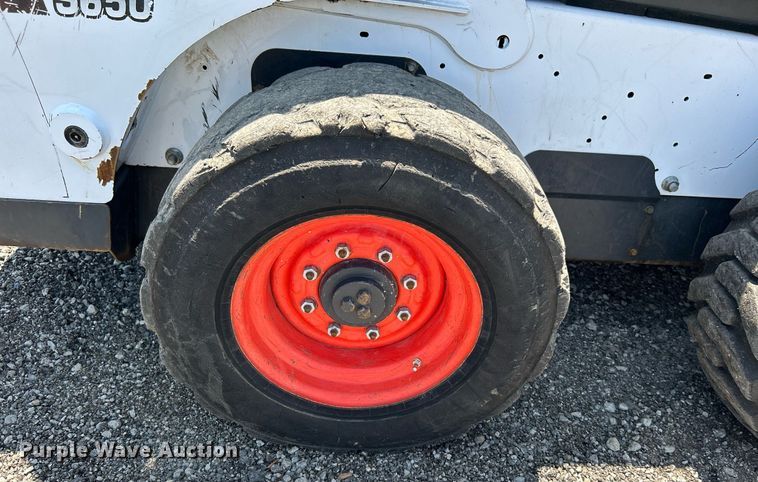 image for item KW9229 2014 Bobcat S650  skid steer loader