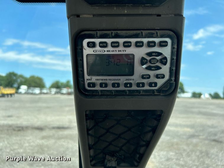 image for item KW9231 2016 Case 580 Super N  backhoe