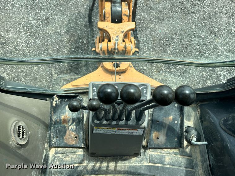 image for item KW9231 2016 Case 580 Super N  backhoe