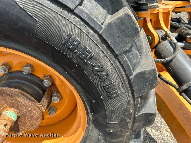 image for item KW9231 2016 Case 580 Super N  backhoe